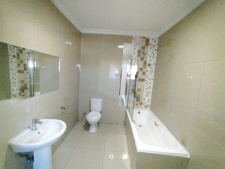 To Let 3 Bedroom Property for Rent in Harrismith Free State
